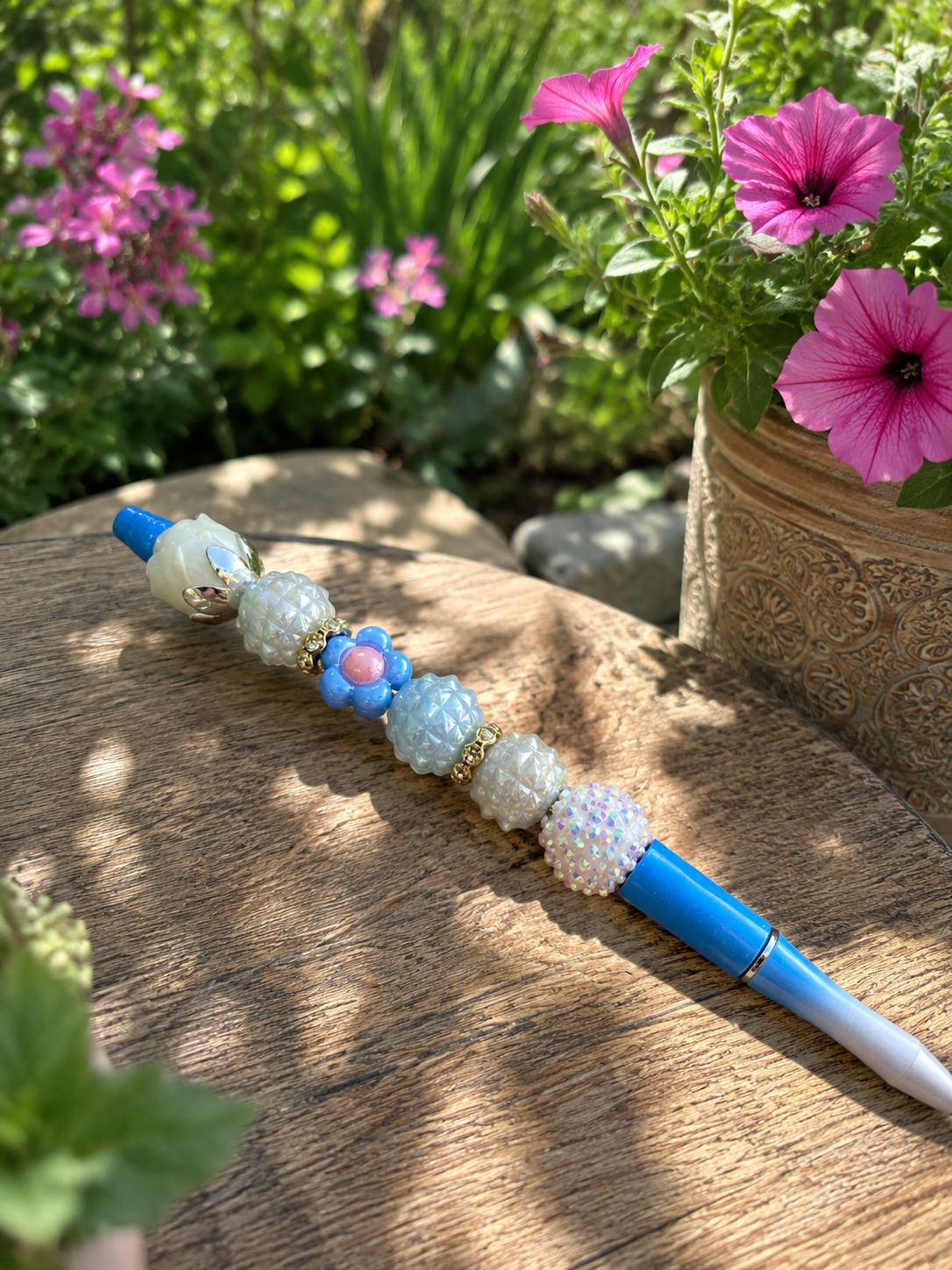 Rose extended pen
