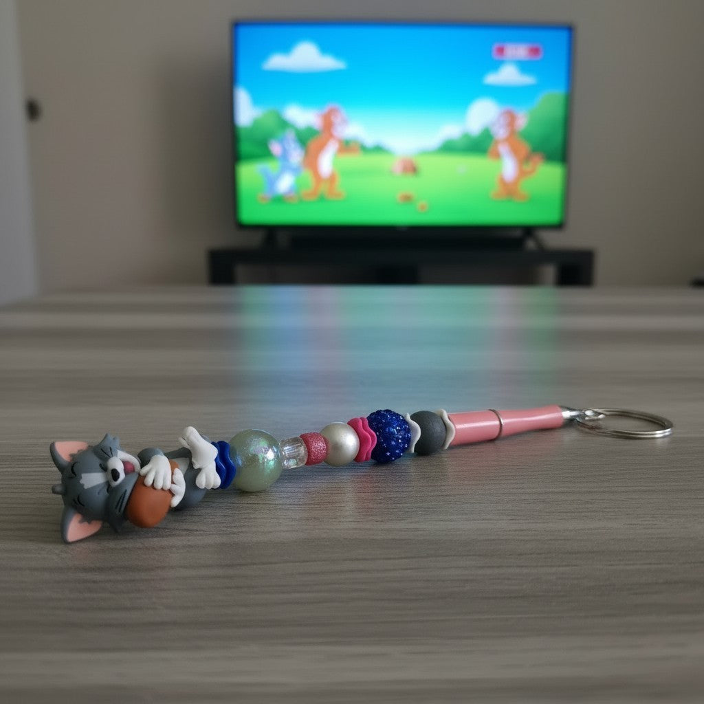 Tom and turkey leg pen