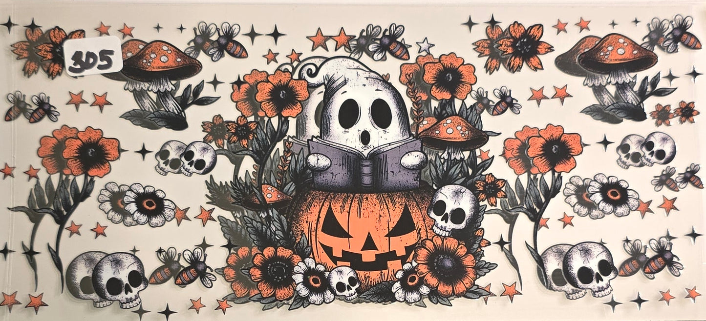 #305 Ghoulie ghost with skulls and pumkin