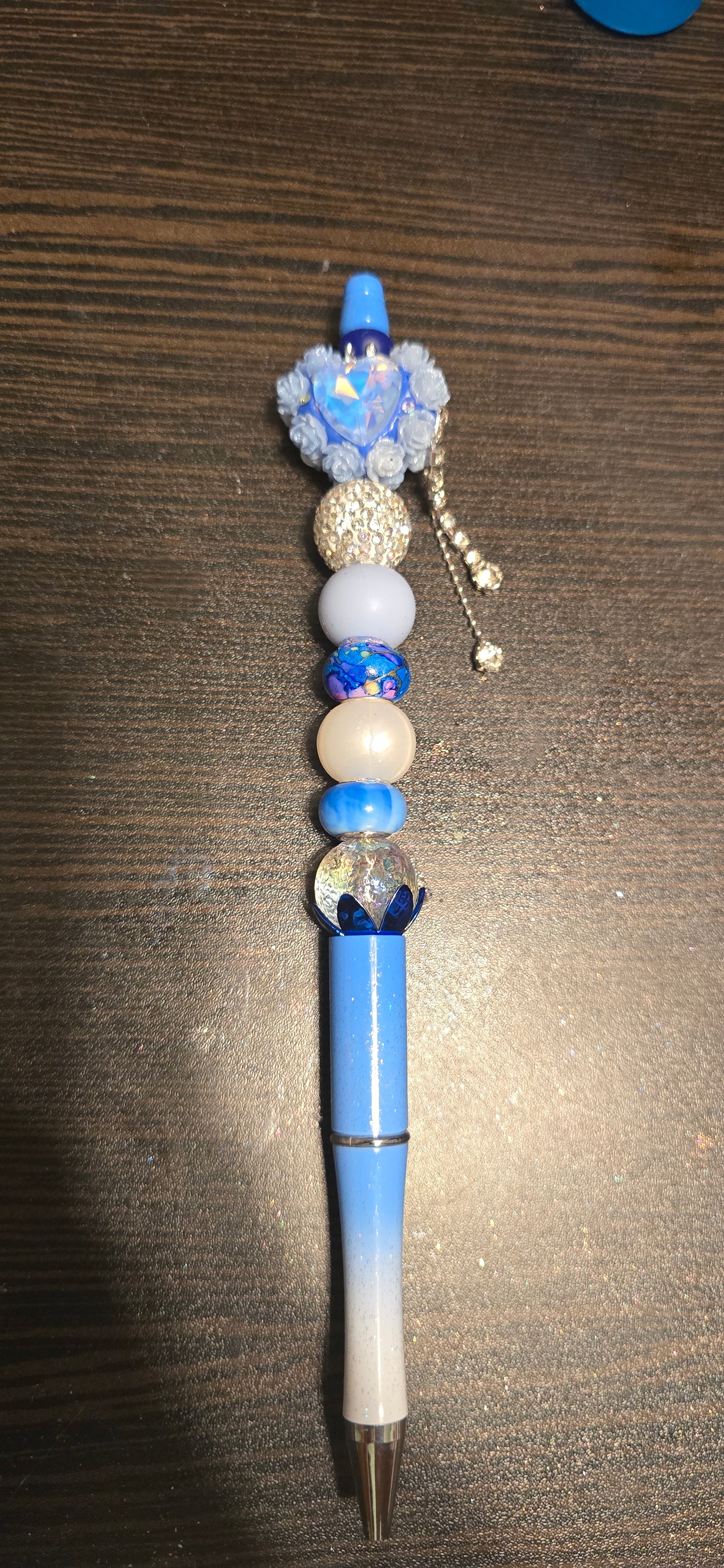 Gradient Blue Heart bead pen